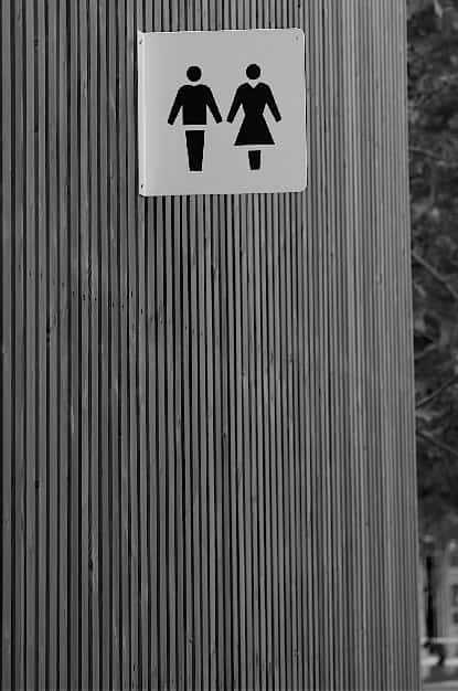 Symbole universel homme femme illustrant l’égalité des droits, la justice sociale en entreprise et la lutte contre les barrières de genre.